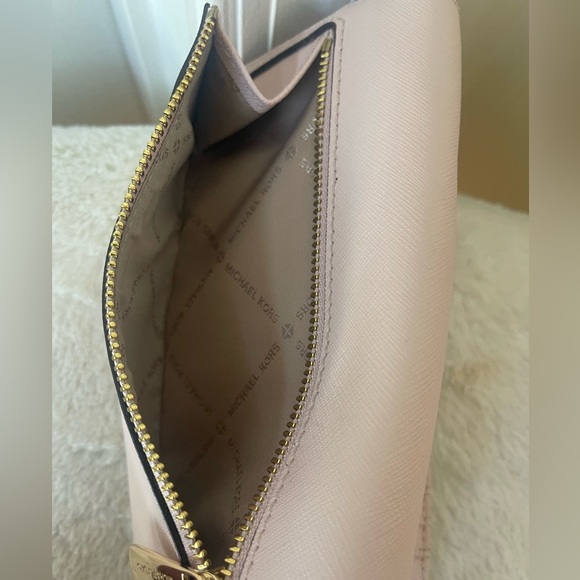 Michael Kors Pink Saffiano Leather Wallet EUC - Picture 7 of 11